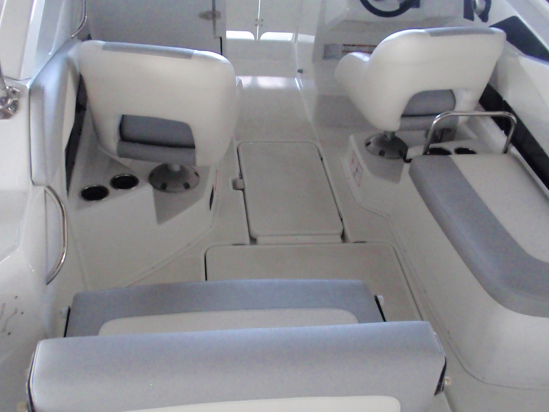 新艇中古艇販売