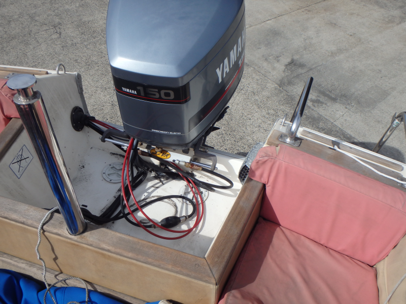 新艇中古艇販売