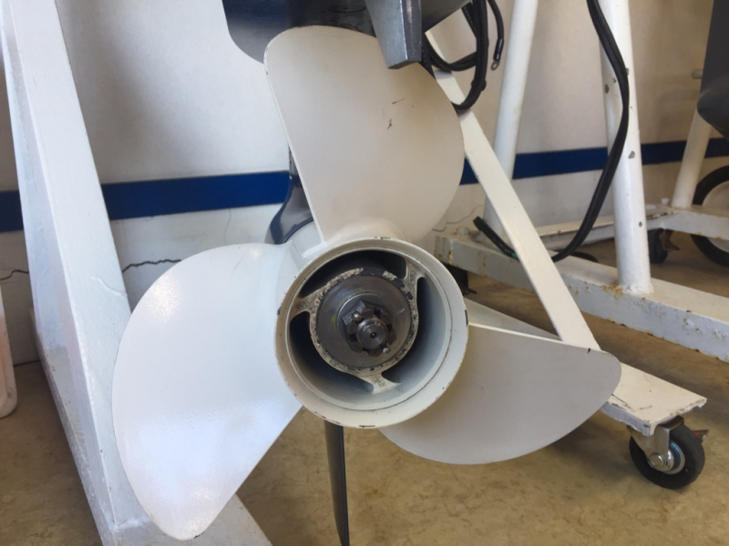 新艇中古艇販売