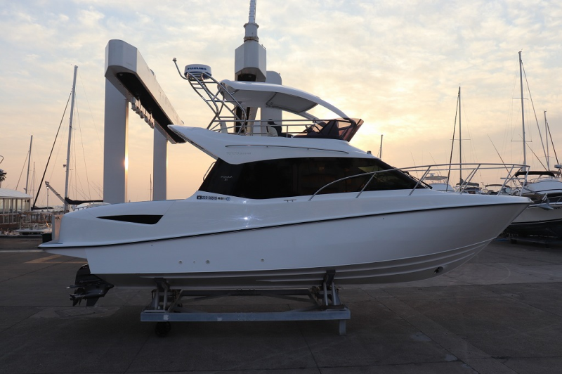 新艇中古艇販売