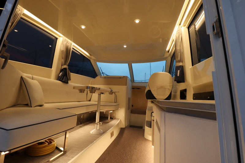 新艇中古艇販売