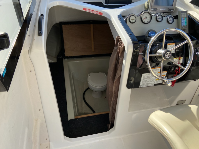 新艇中古艇販売