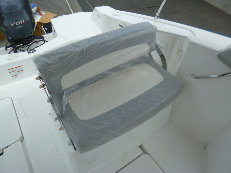 新艇中古艇販売