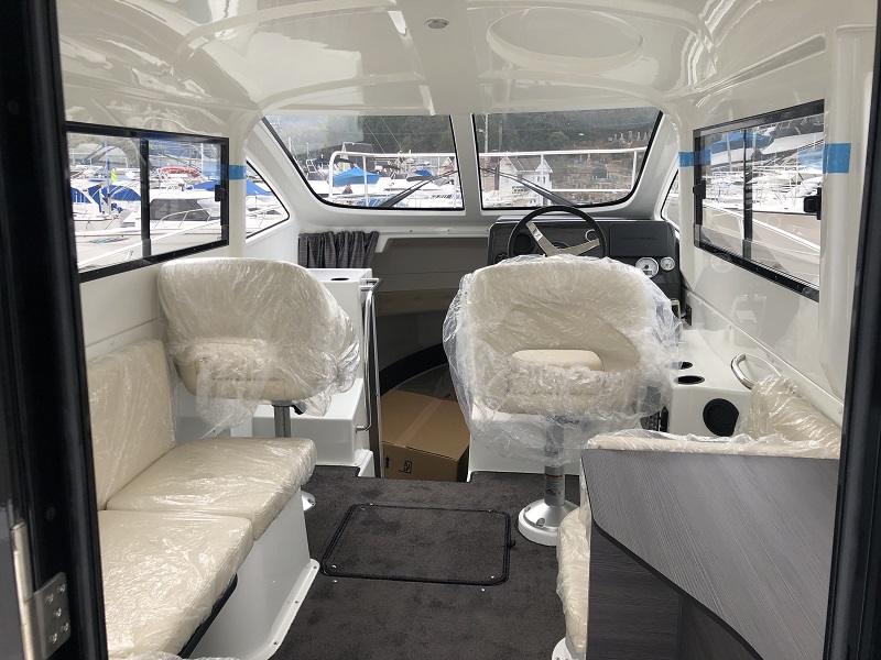 新艇中古艇販売