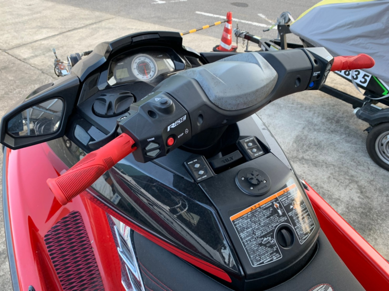 新艇中古艇販売