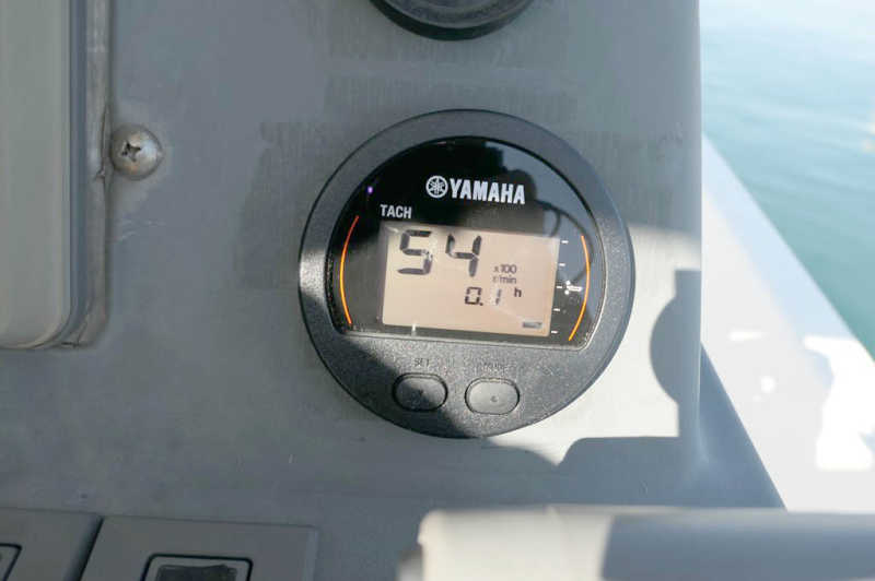 新艇中古艇販売