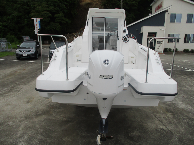 新艇中古艇販売