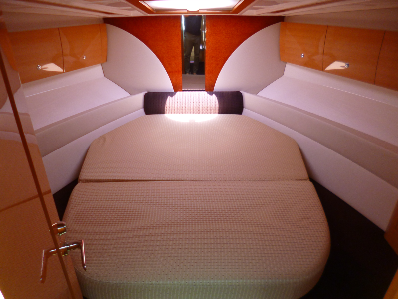 新艇中古艇販売