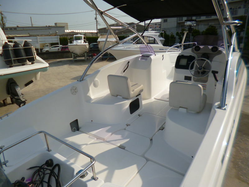 新艇中古艇販売