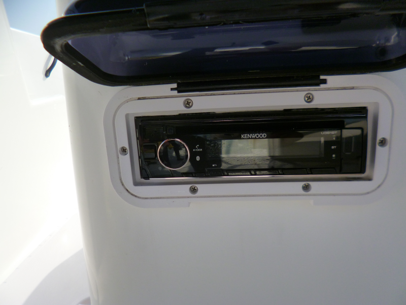 新艇中古艇販売