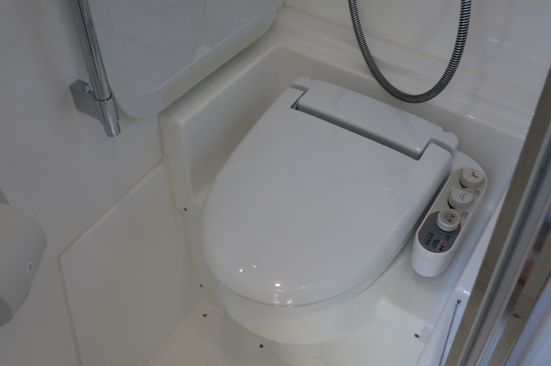 新艇中古艇販売