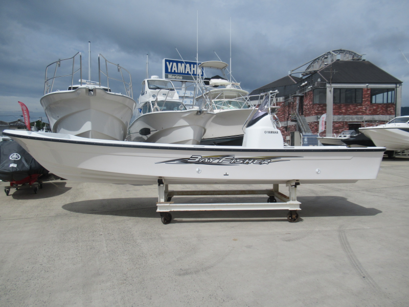 新艇中古艇販売