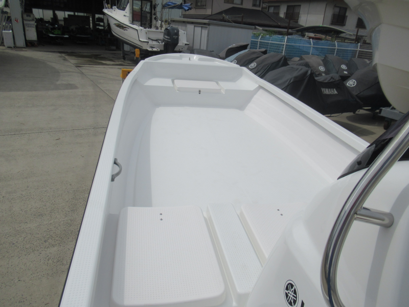 新艇中古艇販売