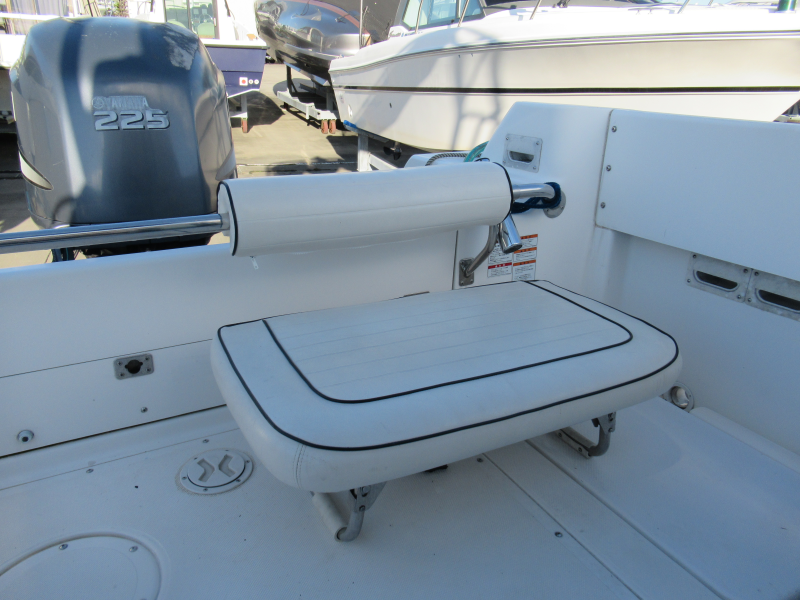 新艇中古艇販売