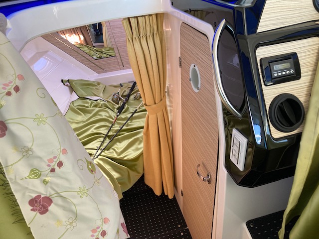 新艇中古艇販売