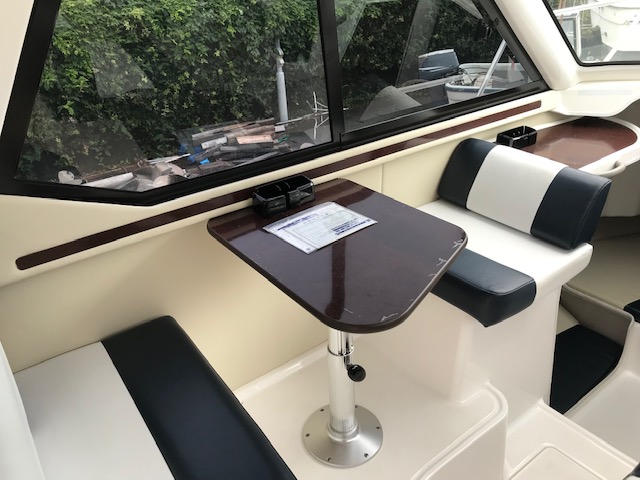 新艇中古艇販売