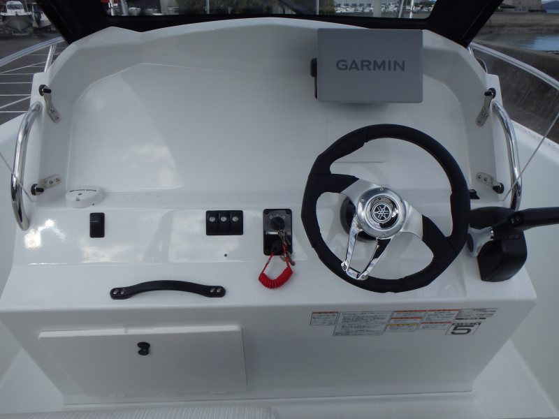 新艇中古艇販売