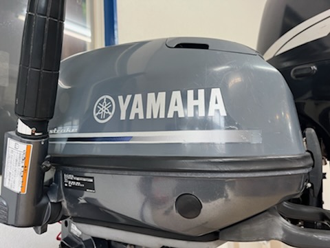 新艇中古艇販売