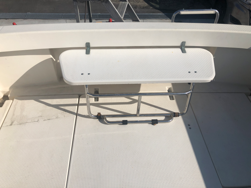 新艇中古艇販売