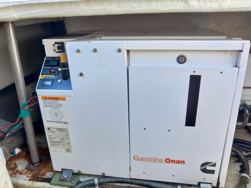 新艇中古艇販売