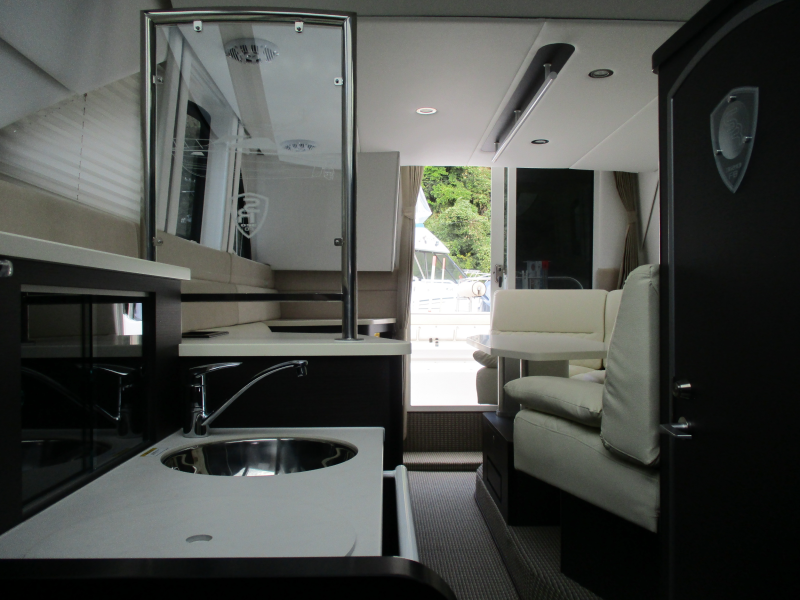 新艇中古艇販売