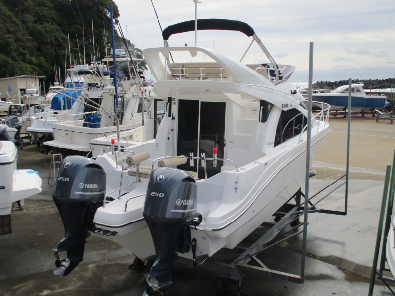 新艇中古艇販売