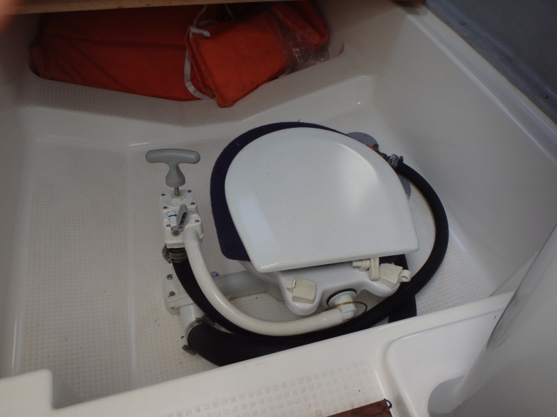 新艇中古艇販売