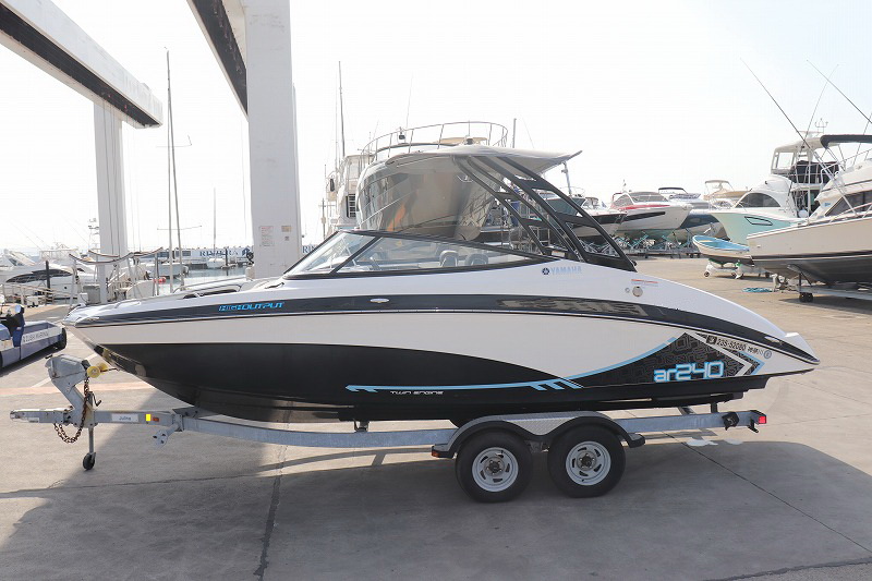 新艇中古艇販売