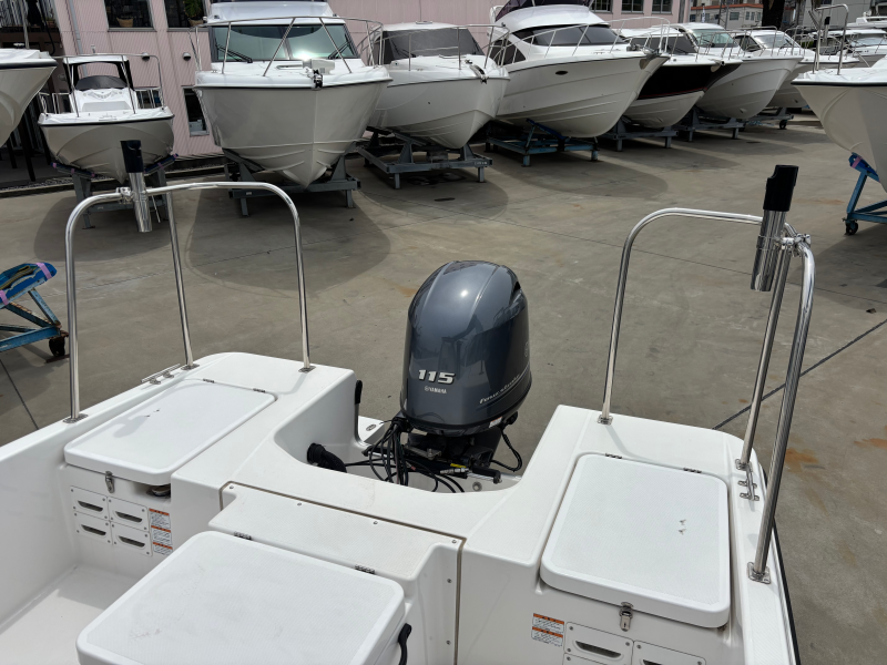 新艇中古艇販売