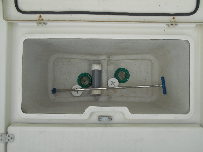 新艇中古艇販売