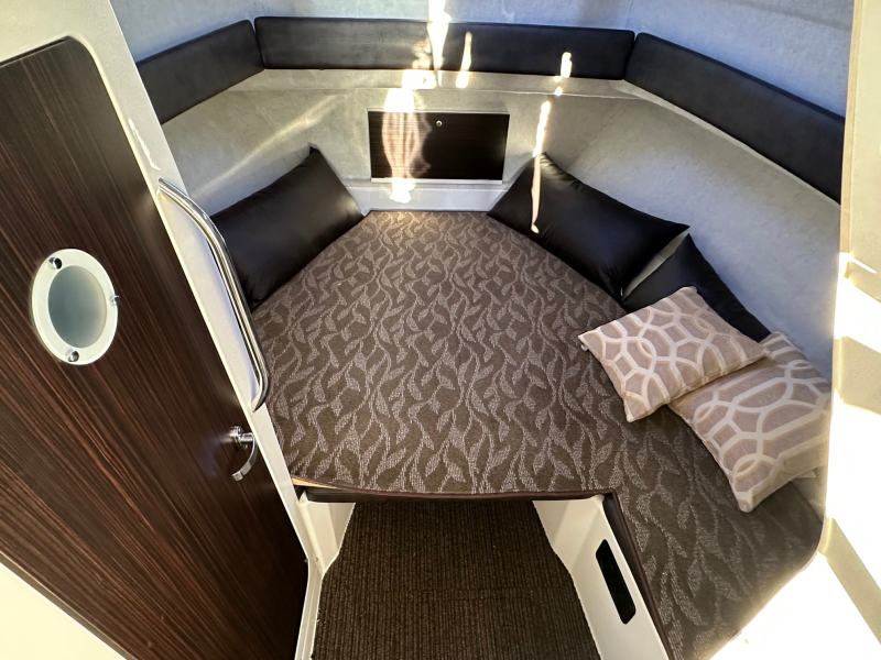 新艇中古艇販売