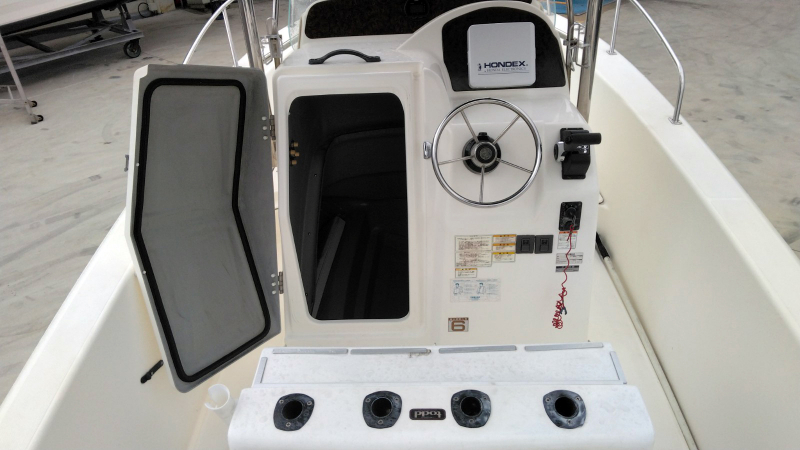 新艇中古艇販売