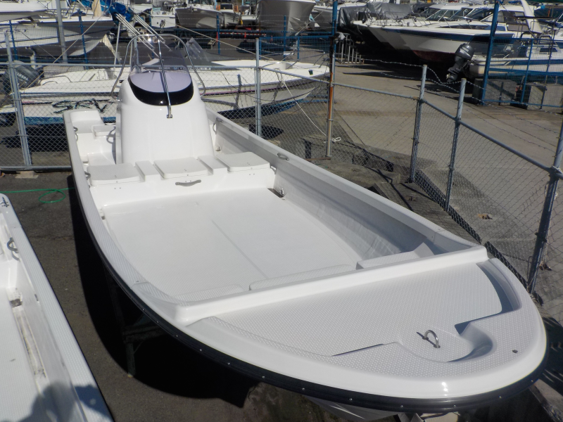 新艇中古艇販売