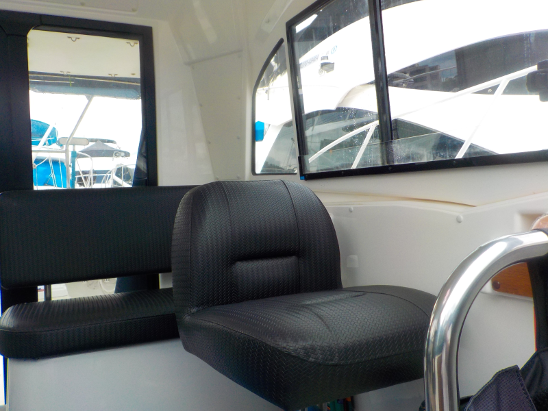 新艇中古艇販売