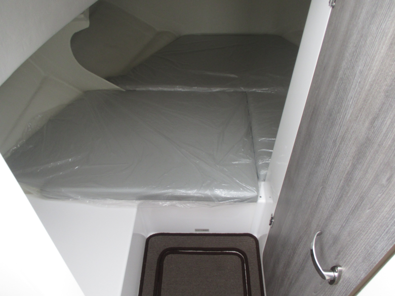 新艇中古艇販売