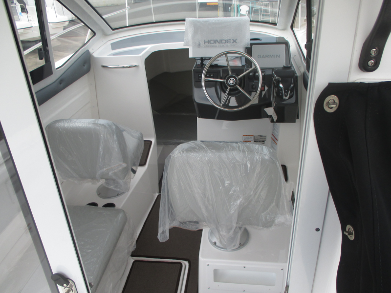 新艇中古艇販売