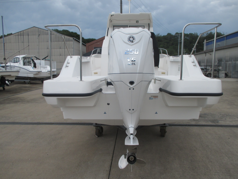 新艇中古艇販売