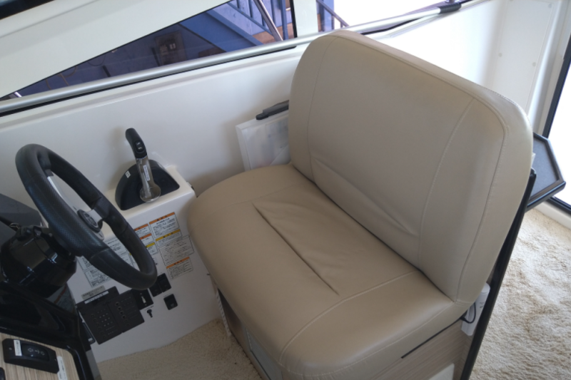 新艇中古艇販売