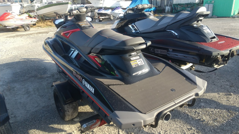 新艇中古艇販売