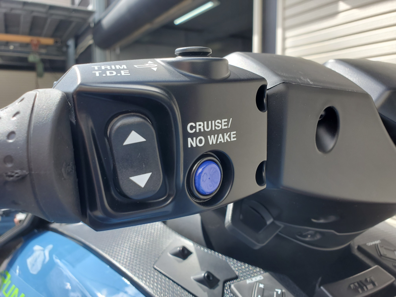 新艇中古艇販売