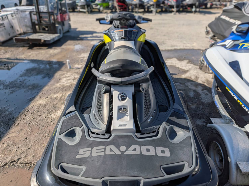 新艇中古艇販売