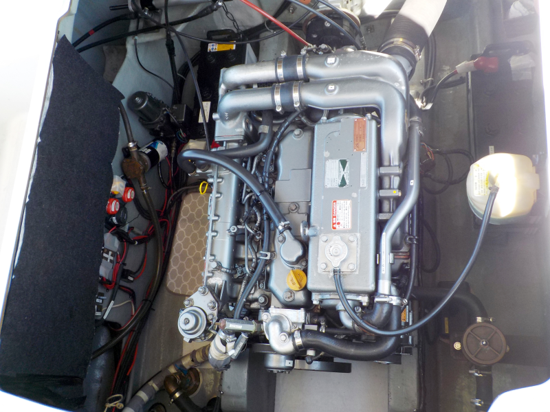 新艇中古艇販売