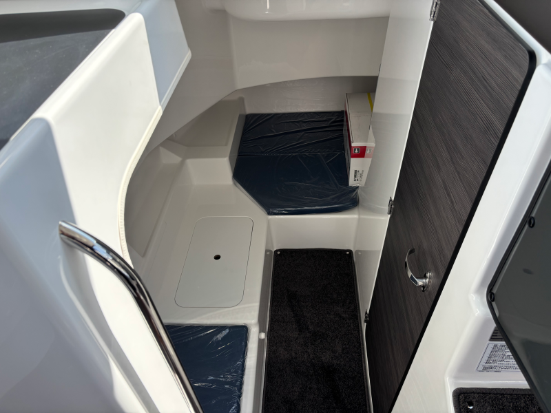 新艇中古艇販売