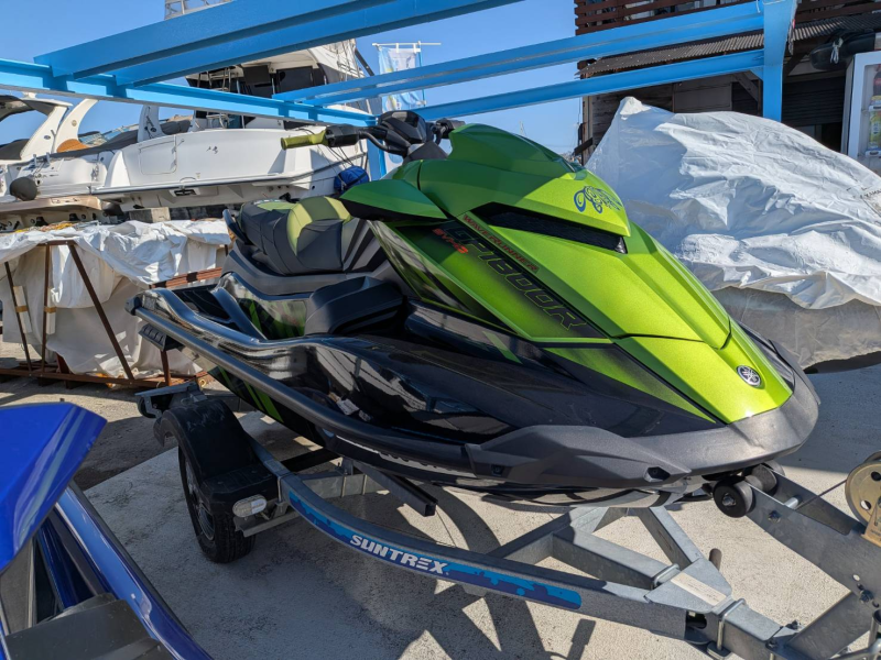 新艇中古艇販売