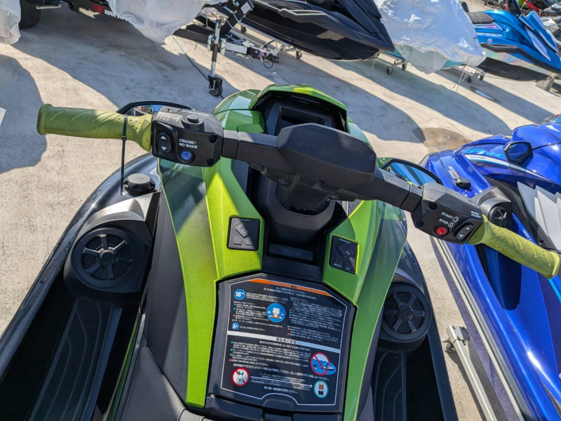 新艇中古艇販売