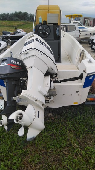 新艇中古艇販売