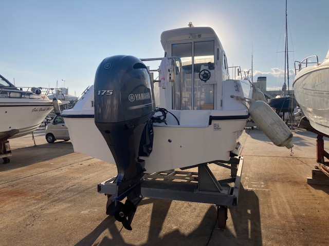 新艇中古艇販売