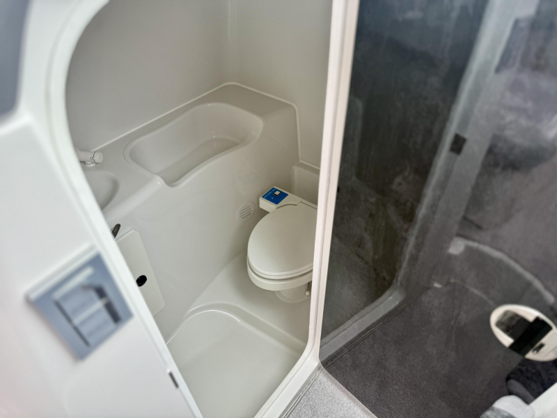 新艇中古艇販売