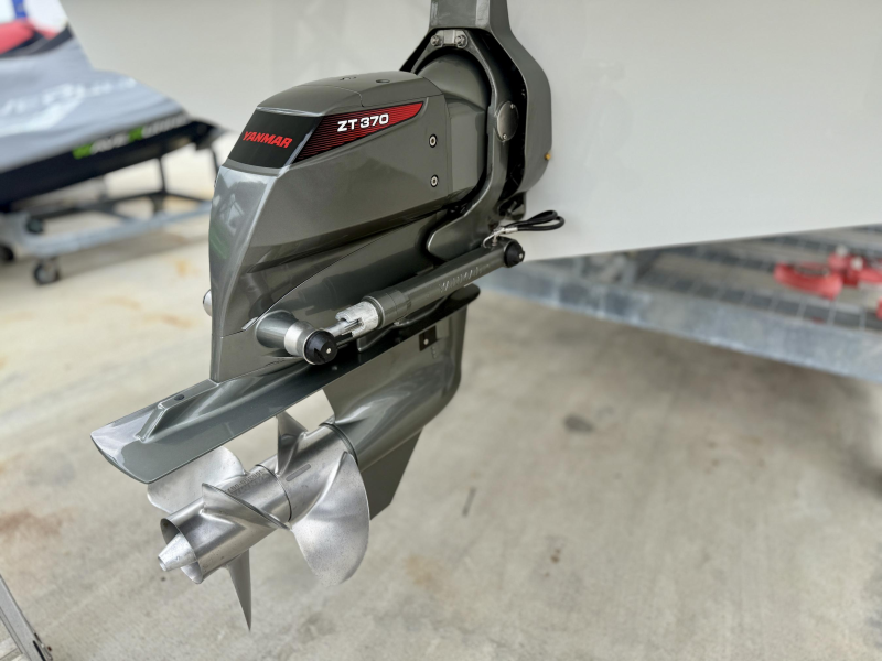 新艇中古艇販売