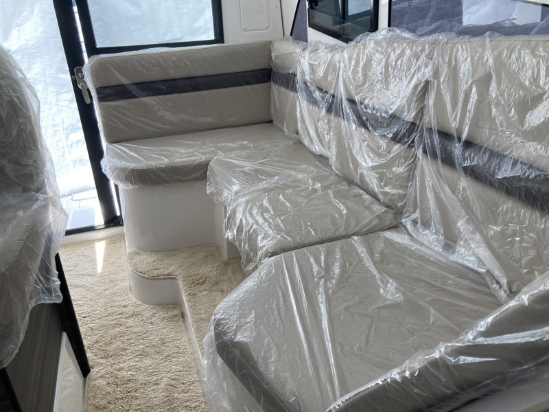 新艇中古艇販売